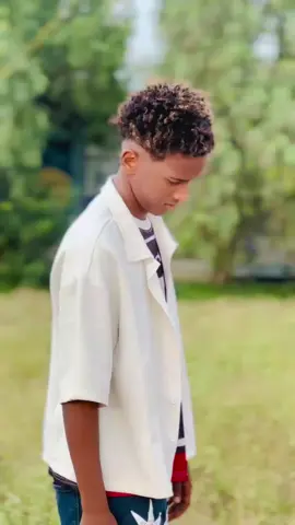 iskuleey wax maanTa jareY majira 😂✌🏻#somalitiktok #somaligalbeed🇬🇶❤️✅ #jigjiga #Updihakiim_jamaal #moqdishotiktok 