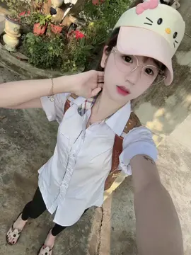 Lúc ban đầu em đến