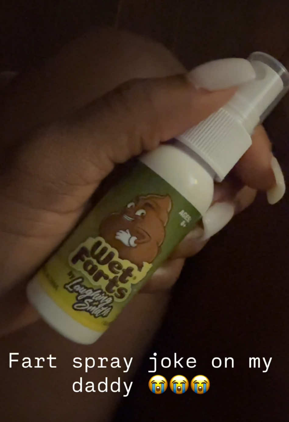 Funny fart spray prank 😂😂#funnyvideo #fartprank #funnyprank #prankvideo #fart 