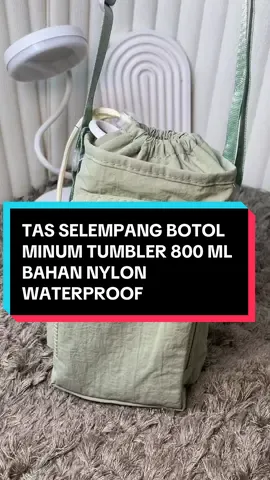 Tasbselempang botol minum tumbler 800 ml bahan nylon waterproof. #tas #tasselempang #tasbotol #tastumbler #slingbag 