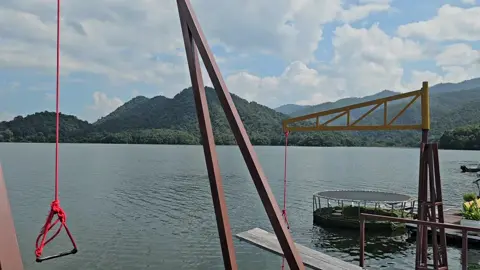 แวะพักจิบกาแฟสักแก้ว ก่อนไปเที่ยวต่อครับ...ที่ mountain float mae taeng #ลุงจิมพาเที่ยว😁😁🥰🥰☺️☺️ #ธรรมชาติบําบัด🍃 #เขื่อนแม่งัดแม่แตง #itsmylife #mountainfloat 😉😊🥰🥰