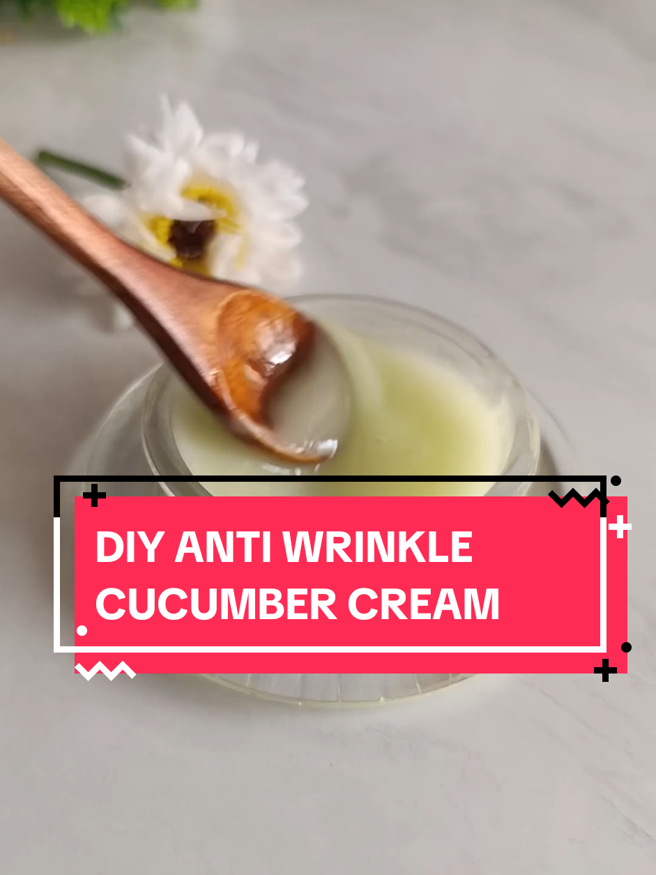 How to reduce wrinkles naturally. #antiaging #antiwrinklecream #skincare #naturalremedy #naturalrecipes #cucumbercream 