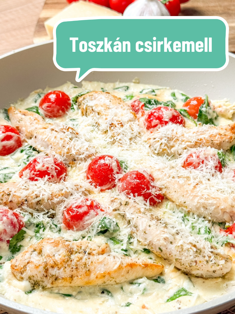 Toszkán csirkemell 🍅🧄🥬 Szaftos csirkemell krémes-fokhagymás tejszínes szószban, spenóttal, koktélparadicsommal és parmezánnal. Mediterrán ízek, illatok, egy serpenyő – és 40 perc múlva kész is! Tálald magában vagy basmati rizzsel. Hozzávalók: 0,5 kg csirkemell 1 tk. só bors 3 gerezd fokhagyma 5 ek. olívaolaj 1 tk. majoranna 80 g spenót levél 150 g koktélparadicsom 80 g parmezán sajt 1 csokor bazsalikom 250 ml tejszín #toszkáncsirke #gyorsvacsora #fyp #sobors #magyartiktok #egyszerűrecept