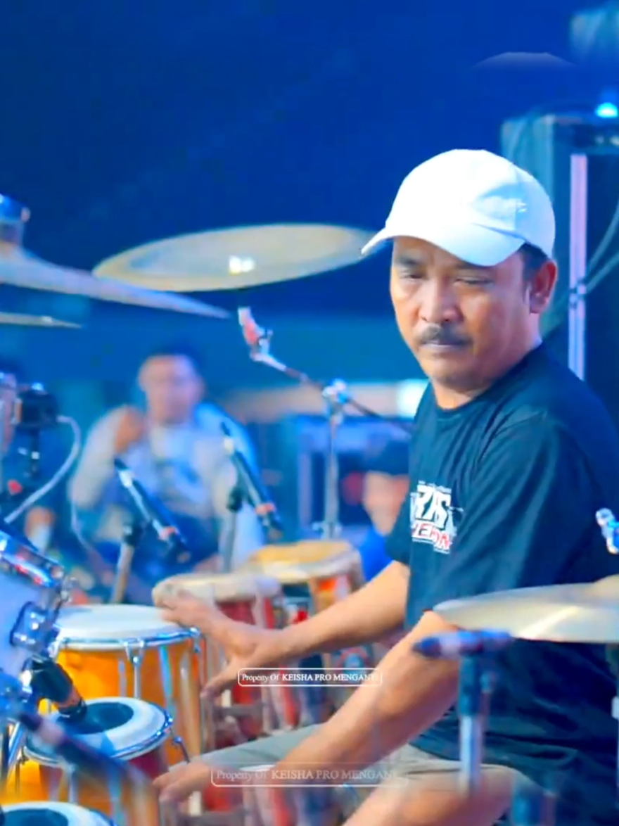 Uwenak e ngene bolo💃🏻💃🏻 #cakmet #kyageng #cakmetkendang #agengmusic #agengmusicofficial 