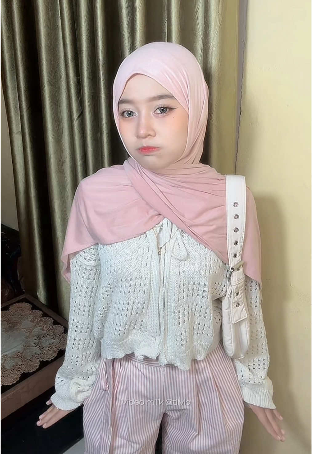 #outfitinspiration #outfitinspo #cardiganjaring #celanastripe 