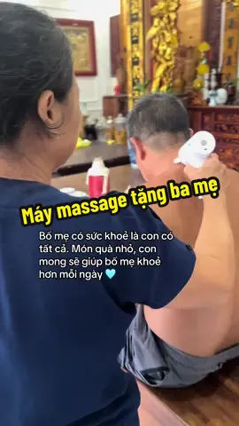 Món quà nhỏ tặng ba mẹ, chỉ mong ba mẹ luôn khoẻ mạnh #maymassagecamtay #maymassagemini #quatangchame #suckhoe #638 