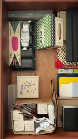 Inside one of my drawers 🍧🌀  #watercolourpaints #sketchbook 