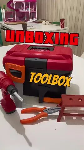 Toolbox-nya gede banget cuy! Isinya lengkap, anak langsung berasa jadi montir beneran 😆🔥 #toolboxanak #mainanperkakas #mainananak #mainanseru #mainanlucu 