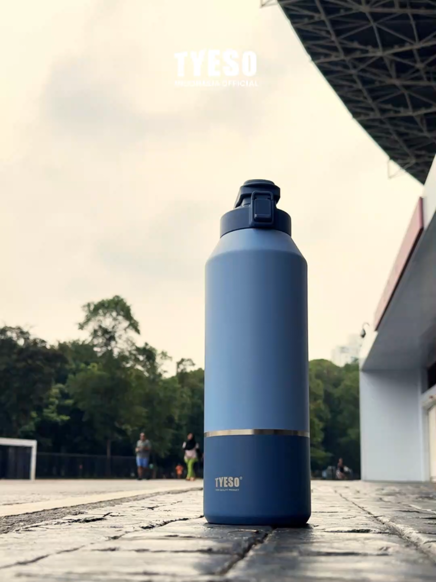 Tumbler Tyeso Sport 2L siap temani aktivitasmu seharian! #tumbler #tyesosport #tumblertahandingin #tyesoindonesia 