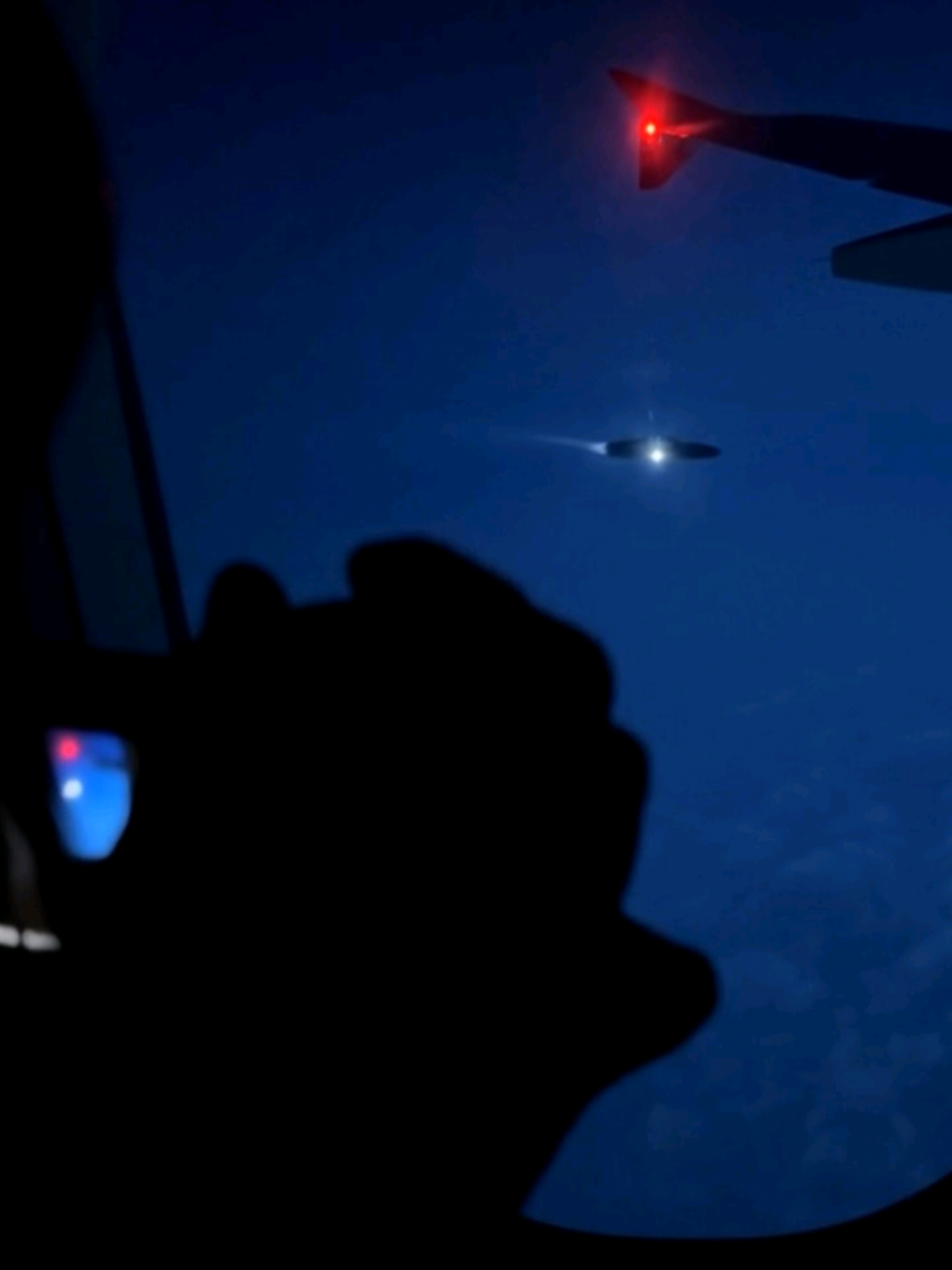 Raw Footage of UAP (UFO) ??? [Part 2] #uap #ufo #sighting #airplane #aivideo 