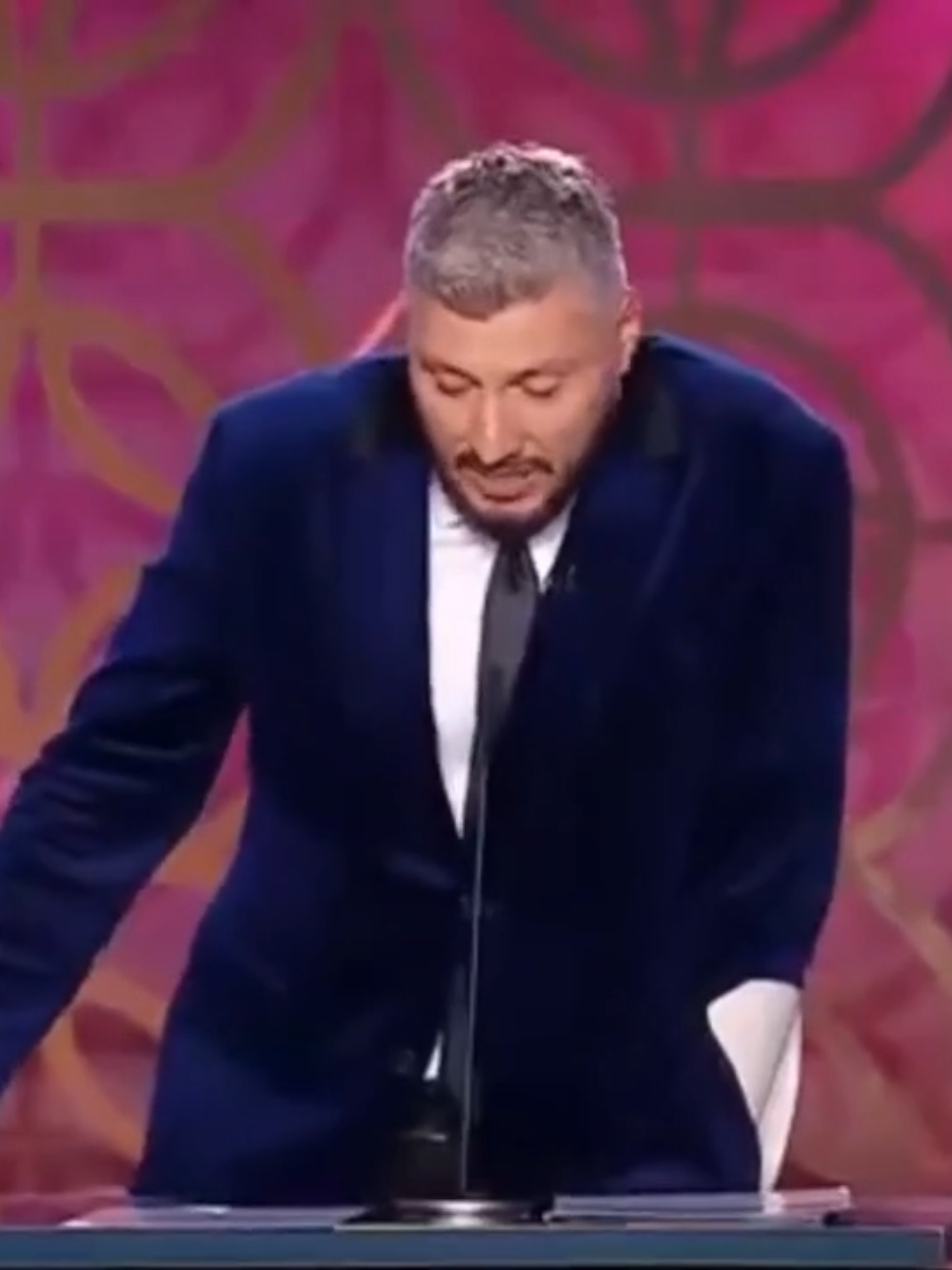 Roastul vedetelor, cu Sorin Pîrcalab!!🤣🤣🤣#sorinparcalab #standup #comedy #comedie #umor😅 #fyp #foryou #viral #roast #comicstyle