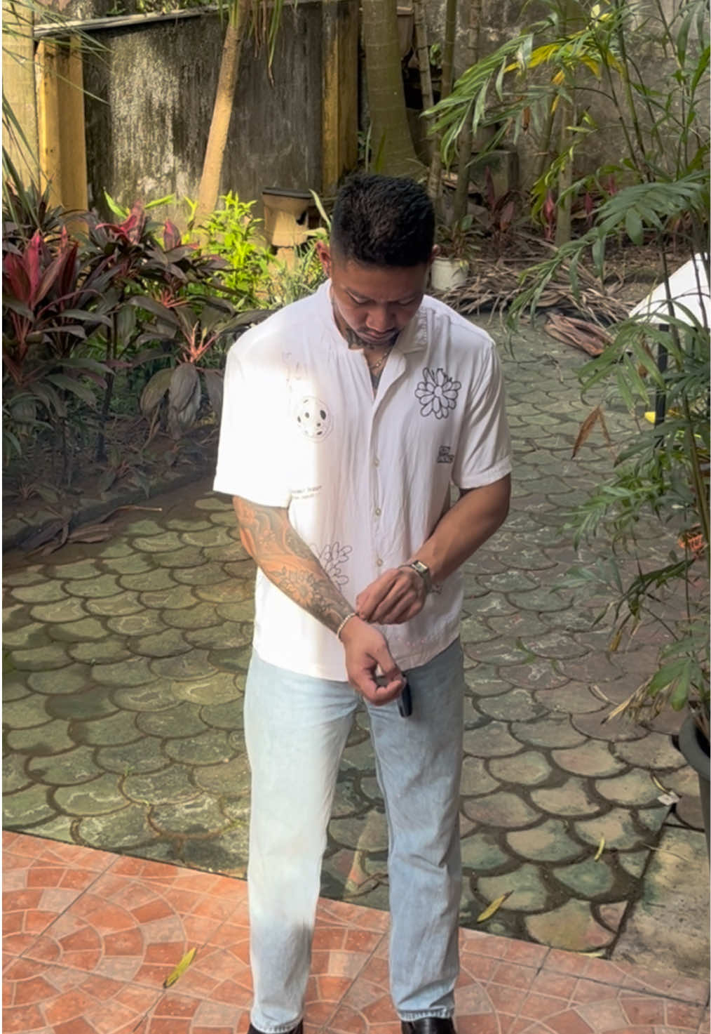 Monday again. #OOTDPH #FilipinoFashion #PinoyOOTD #ManilaStyle #PHContentCreator #OutfitInspoPH #StylePH #CleanFit #StreetwearVibes #ChicStyle #CasualLook #MinimalStyle #TrendyOutfits #ClassyFit #AestheticVibes #OutfitGoals #ActiveLifestyle #WorkoutFit #GymStyle #Athleisure #FitnessOOTD #Sportswear #MensStyle #MensFashionPH