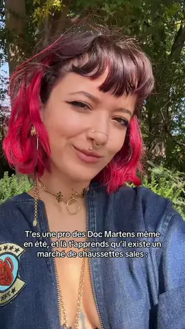 Les gars ici c’est doc Martens, rando et course… y’a de quoi 😂 #humour #funny #sport #chausette #beauf 