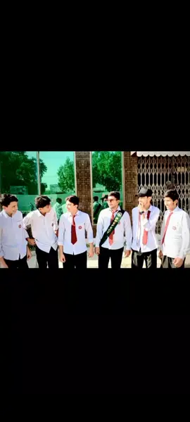 MY FRIEND ON TOP MY DUSHMAN IN LAN #unfrezzmyaccount #foryou #myfriends #school #viewsproblem💔😔 @چودھری احمد جٹ 💫❤ 