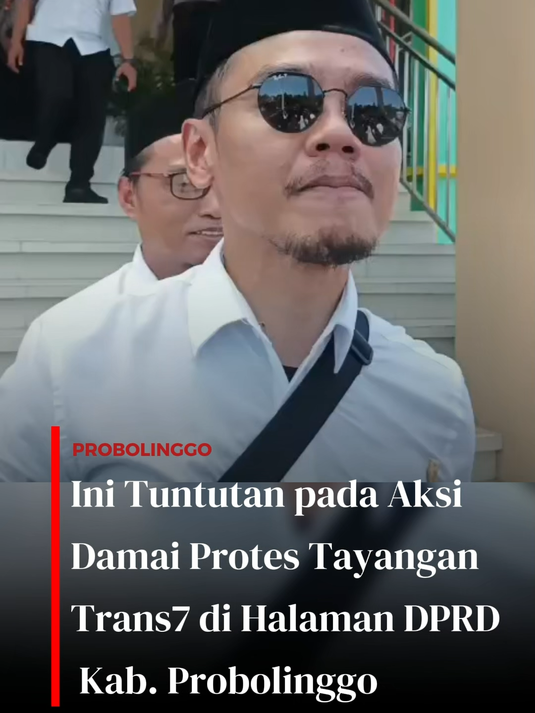 Gelombang protes terhadap tayangan “Xpose Uncensored” Trans7 juga dilakukan di Kabupaten Probolinggo. Minggu (19/10), ribuan santri dan alumni ponpes dari berbagai wilayah di Kabupaten Probolinggo melakukan aksi damai di halaman kantor DPRD setempat.