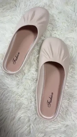 #รองเท้า #รองเท้าผู้หญิง #รองเท้าแฟชั่นผู้หญิง 