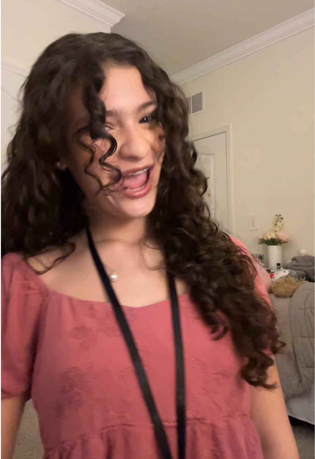 Who needs a rls when you have a 2 hour curly hair routine!! #fyp #curlyhair #fy #4u #foryoupage 