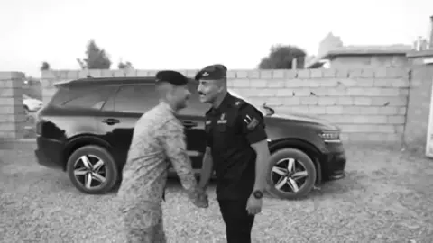 شنو احسن صنف تحبه ⭐️....؟ . . . #ملازم #مصنع_الابطال #القوات_الخاصة_العراقية #جهاز_مكافحة_الارهاب_الفرقه_الذهبيه #الكليه_العسكريه_مصنع_الابطال 