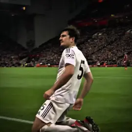Bruno Fernandes with the ‘Harry Maguire’ 😂🔴 Big moment from the big man himself Maguire winning us the game at Anfield against Liverpool after 10 years! @Manchester United @Harry Maguire @Bruno Fernandes  — — #maguire #brunofernandes #football #fyp #manchesterunited 
