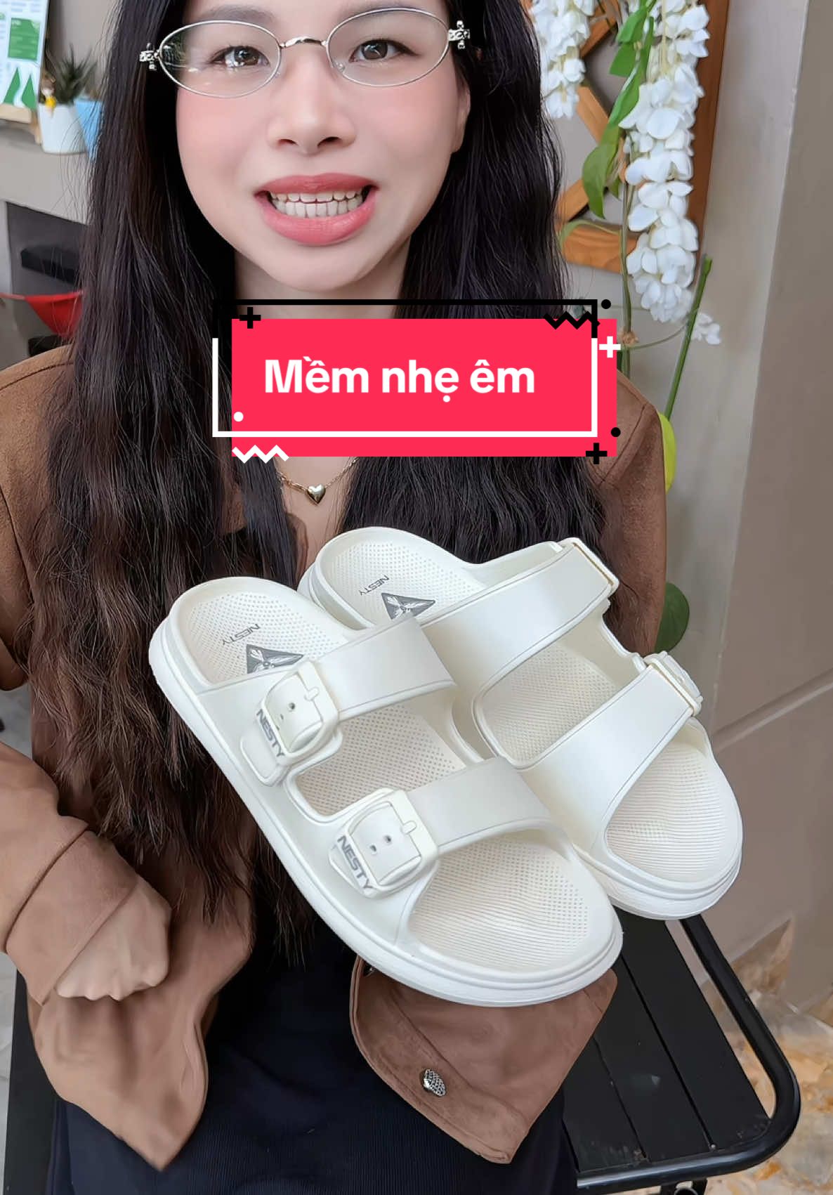 Rẻ như cho mà đi dép chính hãng thích thật ấy mn #linhsamiu #depnamnu #depquaingang #nesty #deple 