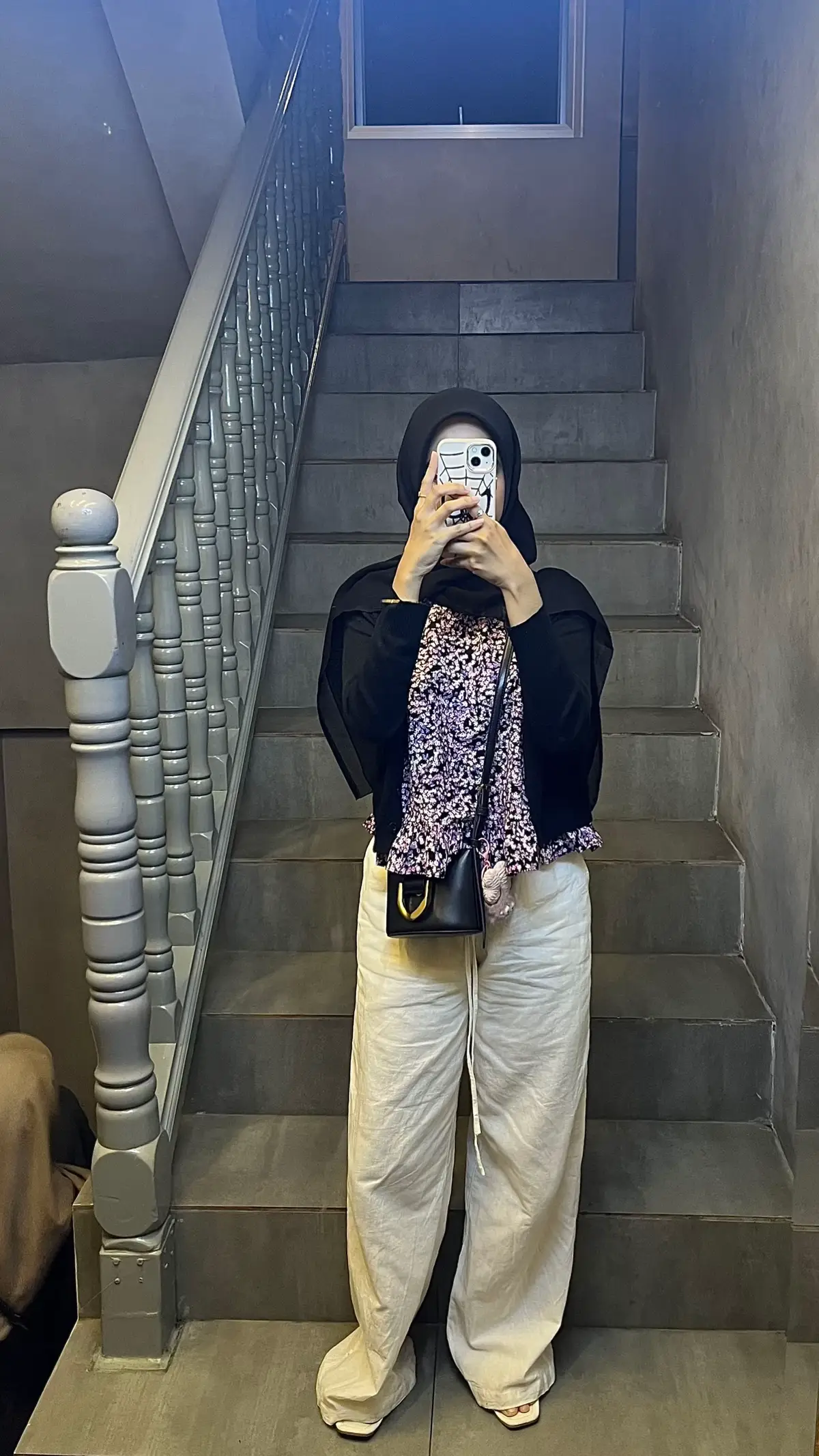 Oh God, I just want to live happily. My life is already too tiring.