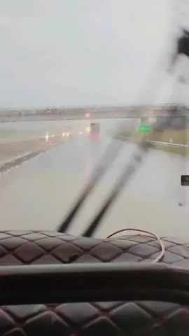 trời buồn là đổ mưa...@mokiti @kotennguyen1 #