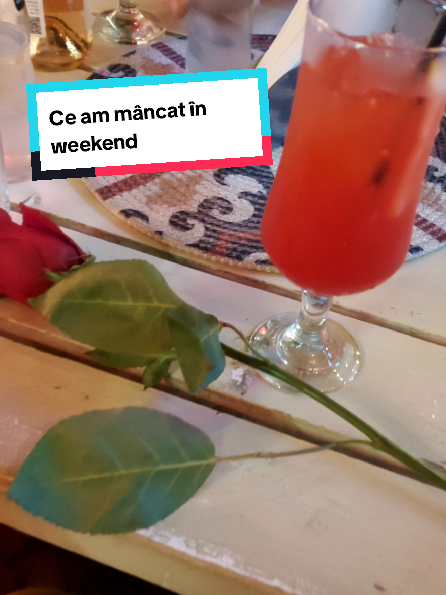 Ce mănânc într-o zi/Zilele 16&17💫 Ce am mâncat în weekend/Tin sa precizez faptul ca în weekend nu prea am mai ținut cont de calorii 🤦‍♀️ Dar de azi am revenit la măsuratul caloriilor 🤗 #cemanancintrozi #food #fypviraltiktok #ralu❤️ #creatorsearchinsights 