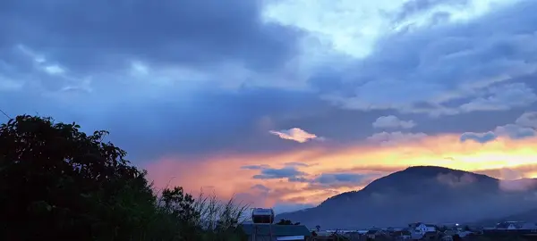 Nhiều điều phải suy nghĩ quá nhỉ? thả ảnh Hoàng Hôn nơi bạn mình ngắm ké được không?  #hoanghon #dalat #dalatstory #xuhuong #chill 