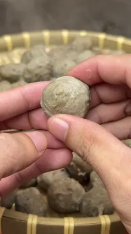 Làm bò viên dã tay (bò viên Phú Quý) cho mấy bạn hiền  #Muamau #Muamauvn #NguoiBanMuaMua  #MoCuaHangOnline #KiemThemThuNhap