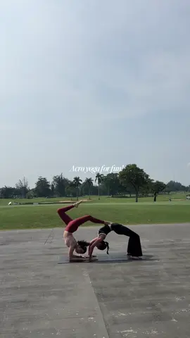 Outdoor yoga 🧘‍♀️ hosted by Sharira Soul , coached by Mega at Gading Raya Golf ⛳️  Felt so energized after the yoga session! Got amazing goodies from the sponsors ❤️  #yoga #outdooryoga #yogalife #eventyoga #eventyogajakarta