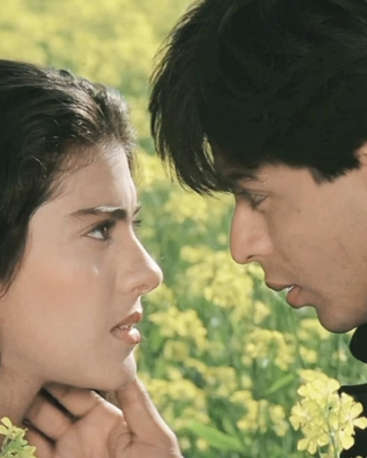 wishing a very happy 30 years to the timeless romance that stole our hearts 🫶🏼 #ddlj #srk #bollywood #fyp #foryou 