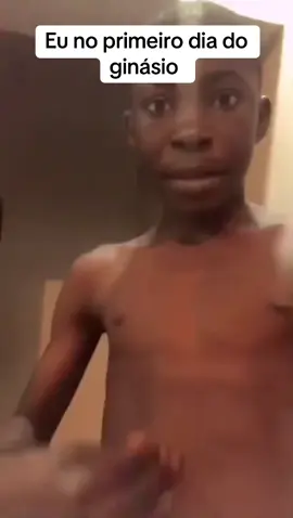 É muito  físico #DM #angola🇦🇴portugal🇵🇹brasil🇧🇷 #memesangola🇦🇴 #palopes🇨🇻🇵🇹🇧🇷🇦🇴🇬🇼 