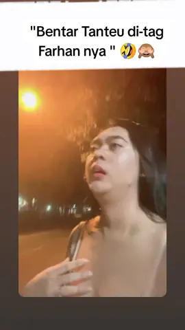 VIRAL LADYBOY PANGGIL FARHAN !!! Dipanggil TANTEU EMES tuh @farhan_kurir_oren minta dibeliin seblak ceker 🤣🙈😬😂 #fyp #viral #lewatberanda #tiktokviral #videoviral 