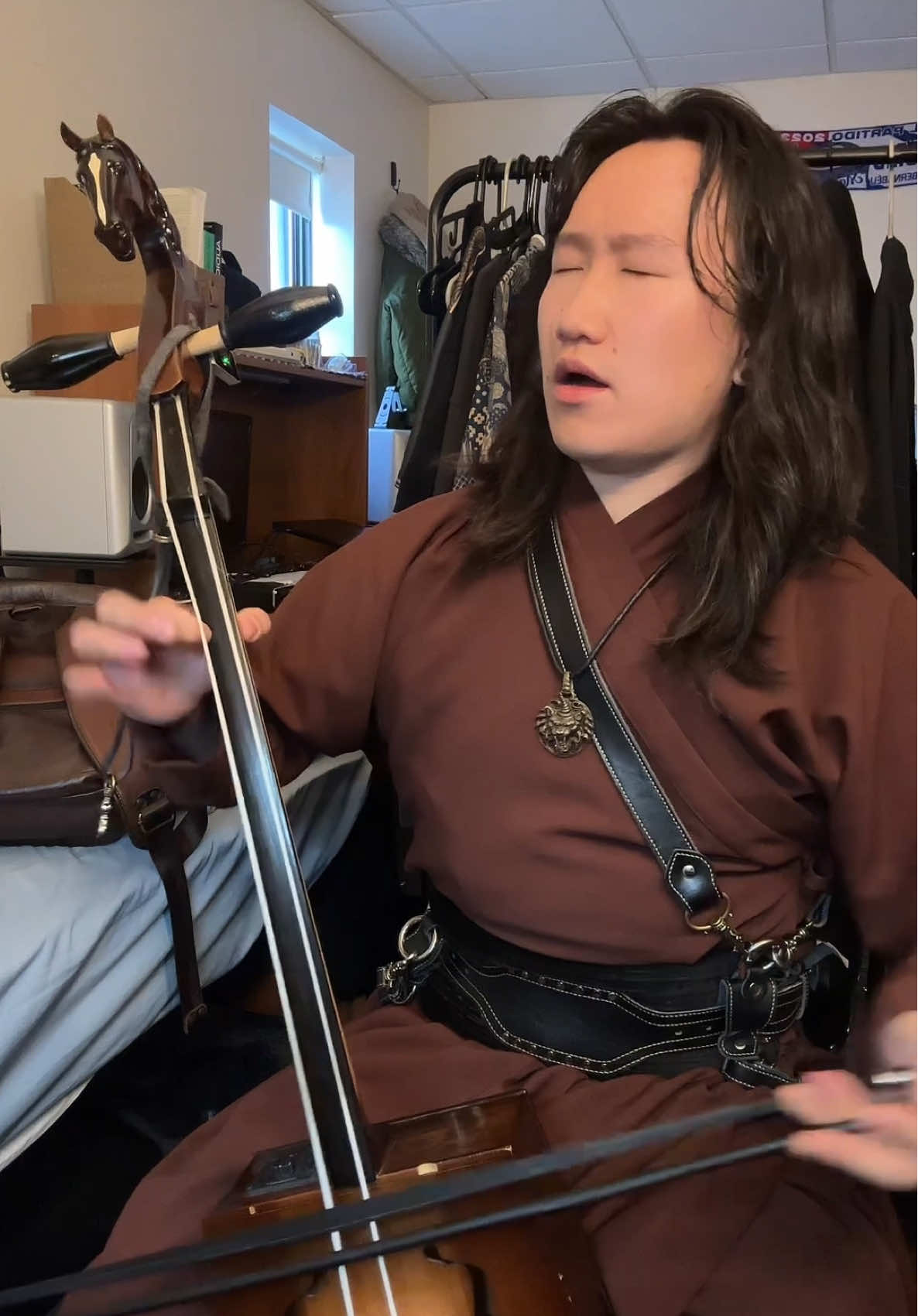 i hate your taste in music: #throatsinging #throatsing #mongolianthroatsinging #erklen #berklee 