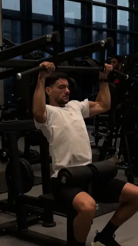 “personalni trener”🤡 #foryou #viral_video #GymTok 