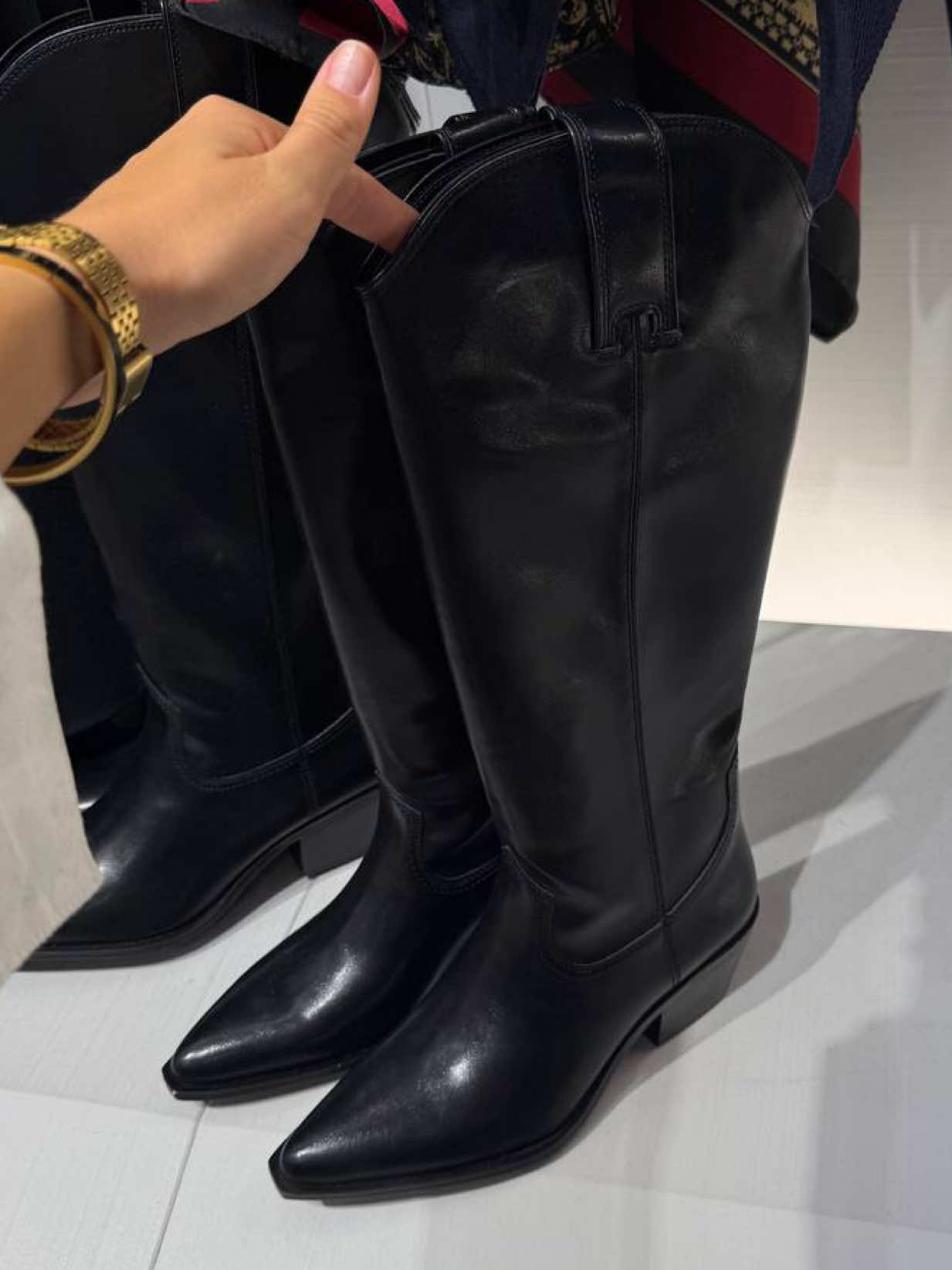 Ковбойські чоботи 🤎  Для замовлення пишіть в Instagram -  trends.buyer.ua 💌  Розмірна сітка 35-42  #zara #shoes #outfits #zaranewin #boots  @ZARA 