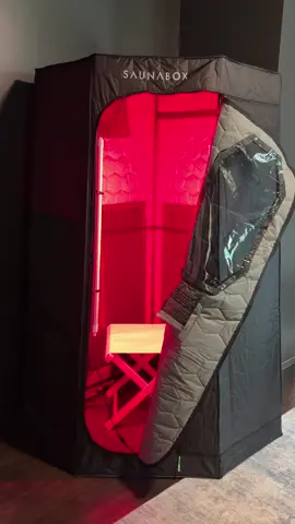 We added something really cool to our home gym this weekend! 🥵 …or should I say really hot?!  I’ve used it twice and I already am in love with the Infrared Sauna with Red Light Therapy from @SAUNABOX!  Linked in this video for you to grab!  #sauna #homesauna #redlighttherapy #redlighttherapy #infraredsauna   