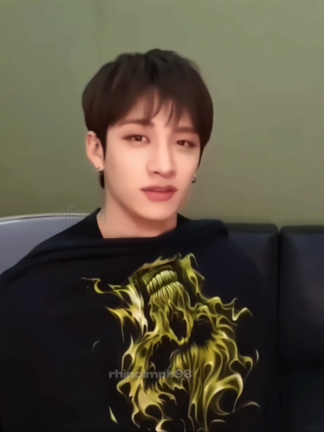 i tried my best but yeah chan has joined the trend anyway🙂‍↕#bangchan #straykids 