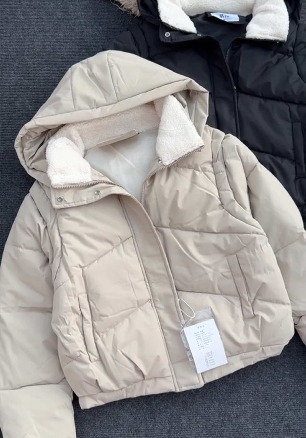 High Quality Jacket  #winterfashion #creatorsearchinsight #pufferjacket #foryou #fashioninspo 