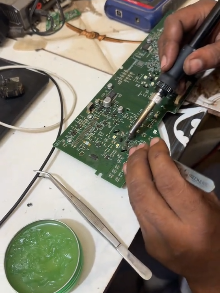 صيان طبلون عدادات هايلوكس مشكله في متور RBM