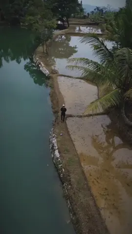 with Destinasi wisata situ hiyang desa cikamunding-kec.cilograng-kab.lebak💦💦#wisata 