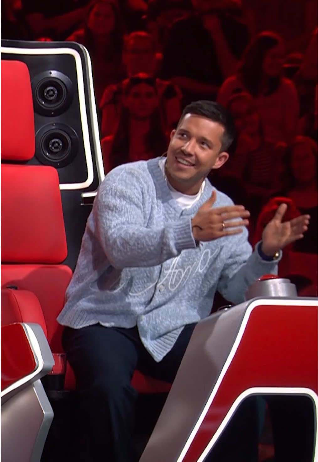 Für jede Tageszeit hat Nico einen persönlichen Lieblingssong.😍😍 #TVOG „The Voice of Germany“ - immer donnerstags, 20:15 Uhr auf ProSieben und freitags, 20:15 Uhr in SAT.1 und jederzeit kostenlos streamen auf Joyn!⁣⁣⁣⁣