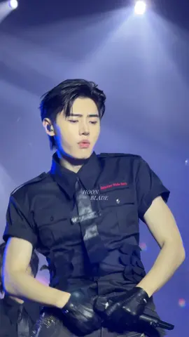 i literally have nothing appropriate to say rn   #sunghoon #enhypen #SektorK #fyp 