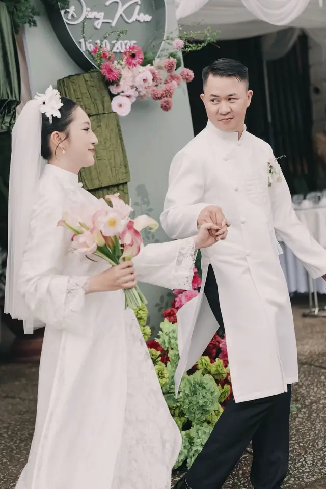 Cô dâu Il Mare rạng rỡ trong thiết kế áo dài Châu Hỷ #ilmare #aodaivietnam #aodaicuoi #couple #codau 