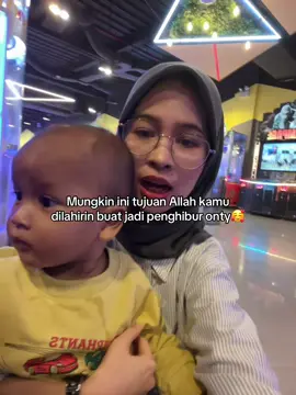 Makin besar makin susah dirangkul #ponakan #4u 