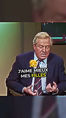 Jean Marie Le Pen explique sa position politique et sa préférence pour les français et la France avant tout le reste.#France #politique #FN #nationalisme 