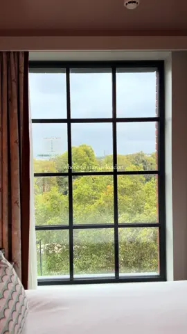 📍The Hoxton at Shepherds Bush ❤️ you can truly never go wrong with staying with @The Hoxton Hotel #traveltok #hotelrecommendation #travelvlogger #traveltips 