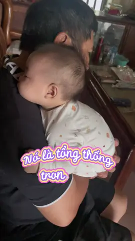 Mỗi khi elm ngủ là cả nhà rón rén🤣#conyeu #embedangyeu #bimsua #viral #xuhuong 