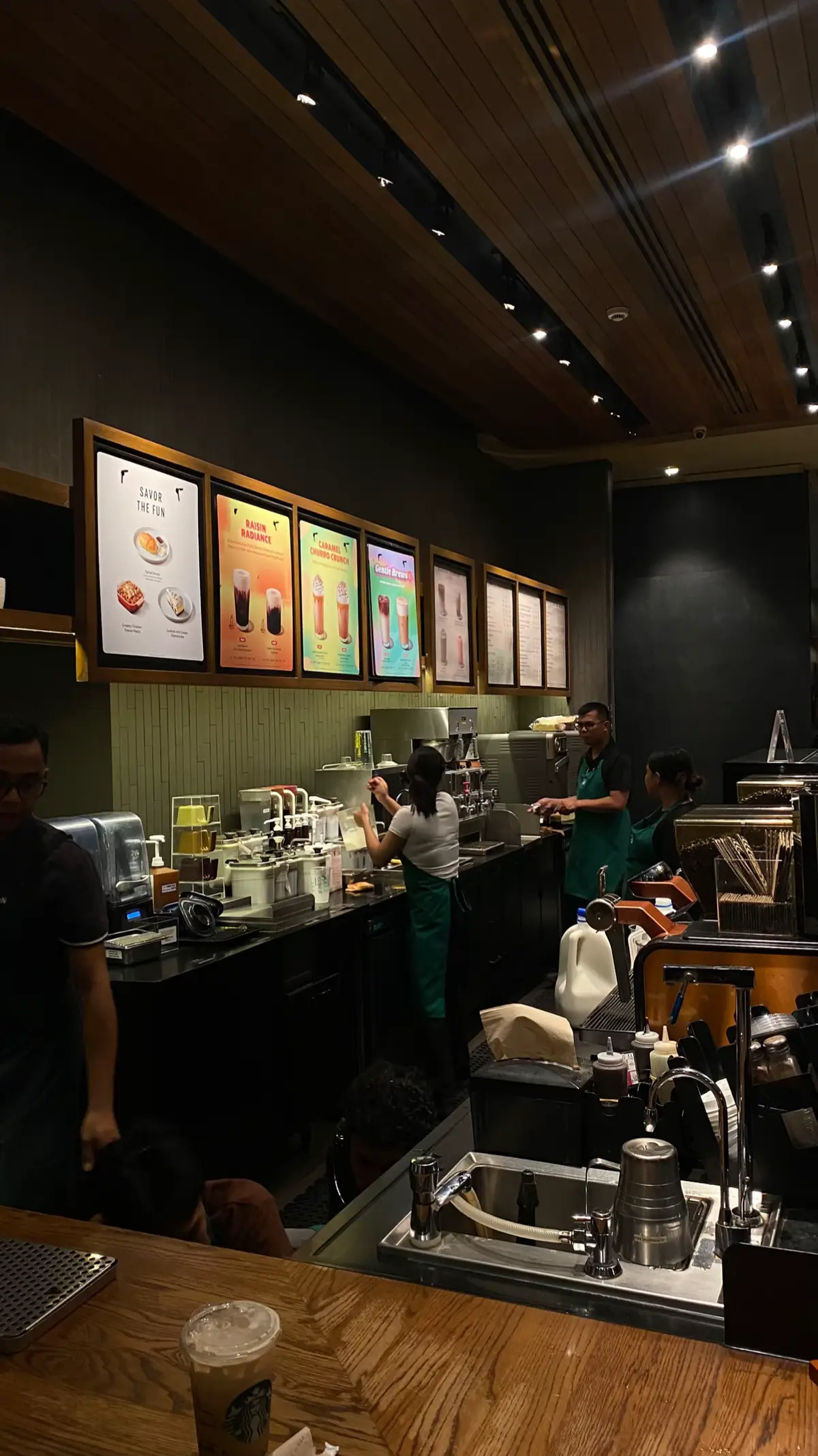 good place + good food + good people = good vibes🫱🏻‍🫲🏽