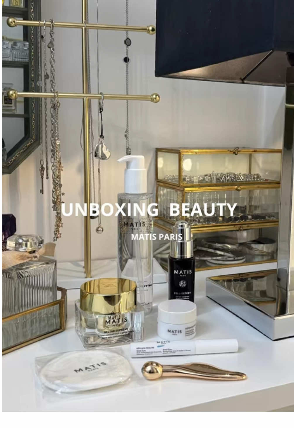 UNBOXING BEAUTY MATIS PARIS #gifted #milano #beauty #unboxing #rigenerarsi grazie a @matisparisitalia •Nectar suprême